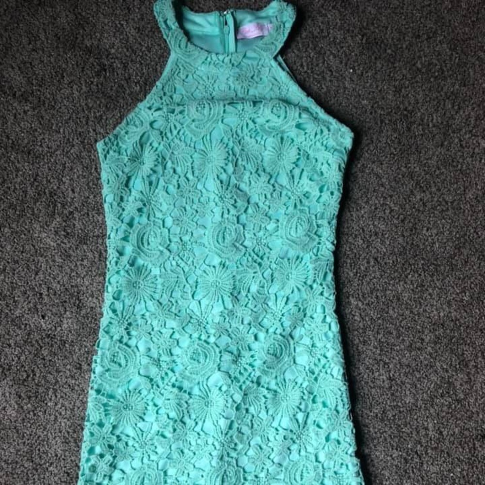 Pink Lily size small mint lace dress